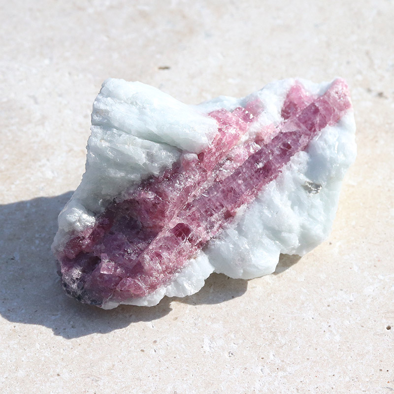 ブラジル・ミナスジェライス州イチンガ産ピンクトルマリン原石-059水晶